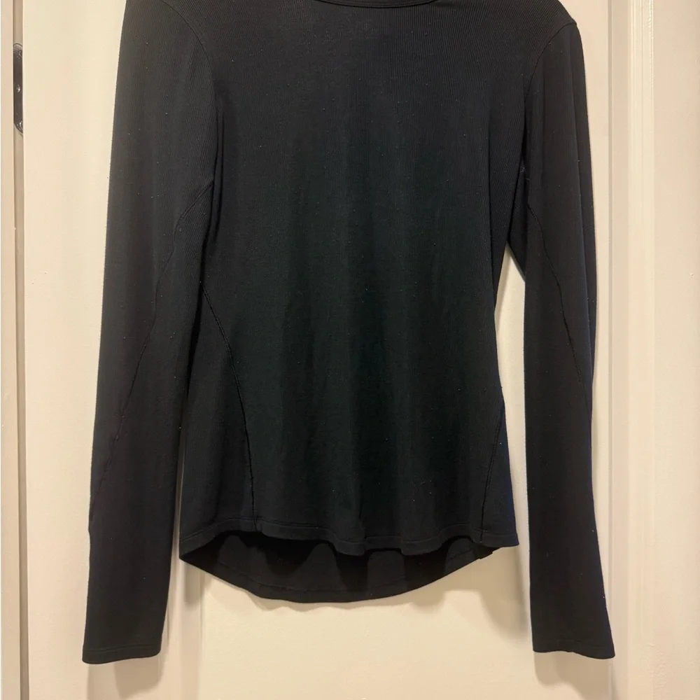 Lululemon Athletica Black Long Sleeve Top